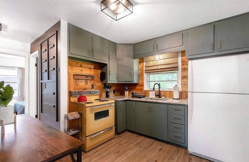Wichita House | Air Capital Condo - King - Close to McConnell and Derby