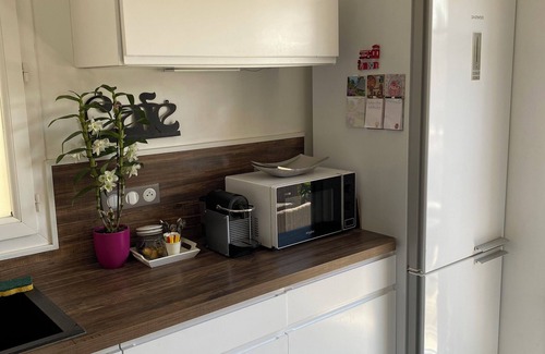 Quartier de l'Hippodrome House | Air-conditioned house 50m² with terrace, parking - 7 min shops and 10 min beach.