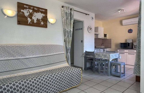 Plage d'Argeles Apartment | Air-conditioned 2-room apartment, pool, pets allowed, parking, near the sea
