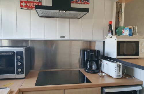 Gruissan Plage Ski Chalet | Air-conditioned chalet 200m from Les Chalets beach