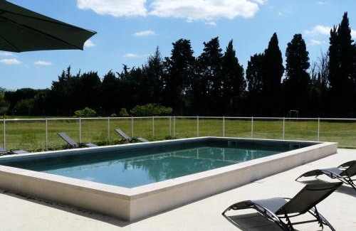 Fontvieille House | air-conditioned family house with fenced pool in fontvieille in the alpilles, sleeps 8