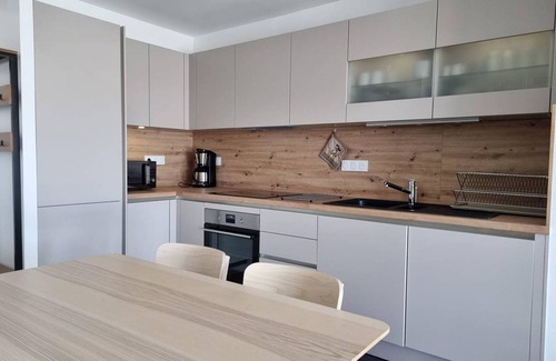 Argeles Plage Apartment | Air-conditioned Apartment, 2nd Floor, 200m from Beach, Parking, Elevator, Spacious Balcony