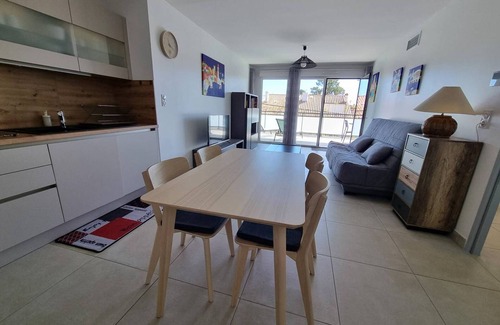 Argeles Plage Apartment | Air-conditioned Apartment, 2nd Floor, 200m from Beach, Parking, Elevator, Spacious Balcony