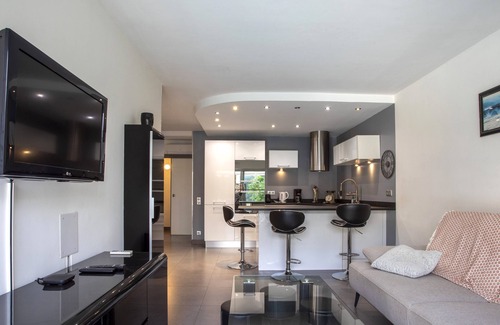 Cros-de-Cagnes House | Air-conditioned house with private pool