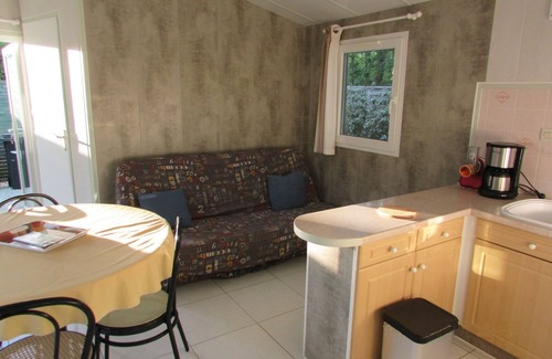 Soulac-sur-Mer Ski Chalet | Air-conditioned chalet, heated swimming pool, pets allowed