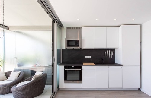 Cap d'Ail Apartment | Air-Conditioned Studio With Sea View Furnished Terrace, a Pool & Parking