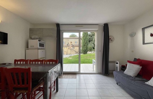 Salavas House | Air-conditioned T3 house with pool, pets allowed, parking