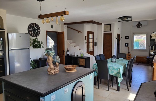 La Farlede House | Air-conditioned villa with private pool 10km from the beach