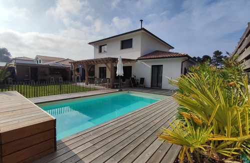 Labenne Villa | Air-conditioned villa with pool near the beach