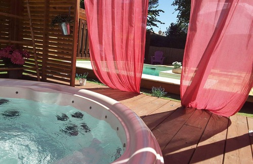Biscarrosse Villa | Air-conditioned wooden house, heated swimming pool, spa, internet and bicycles in a quiet location