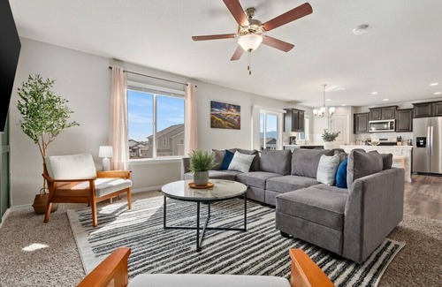 Colorado Springs House | Air Force Game Room - Families - Pikes Peak Views