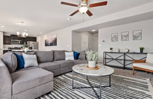 Colorado Springs House | Air Force Game Room - Families - Pikes Peak Views