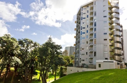 Newton Apartment | Air Scotia Tower Apartment Over the Myers Park
