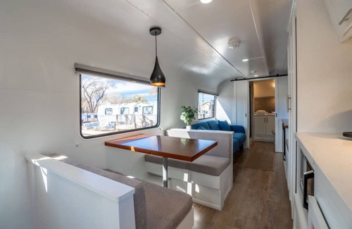 Prescott House | Air Village Wagon Circle Unit #9