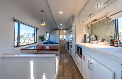 Prescott House | Air Village Wagon Circle Unit #10