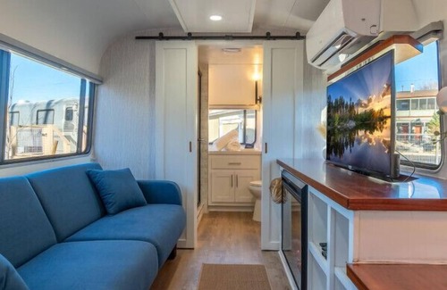 Prescott House | Air Village Wagon Circle Unit #10