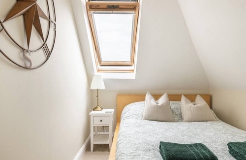 Seaford House | Airbnb by the Sea - Private Room