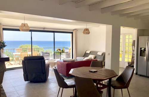Porto Pollo House | Airconditioned villa for 10 people in maquis with 180° sea view Sea access 600M