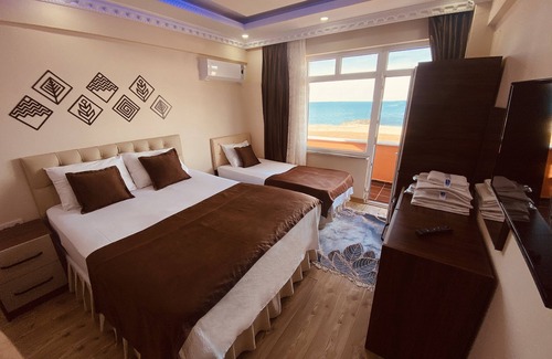 Karaburun Koyu Hotel | Airport Kumsal Otel