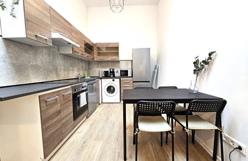 Lohausen Apartment | Airport Messe Apartments