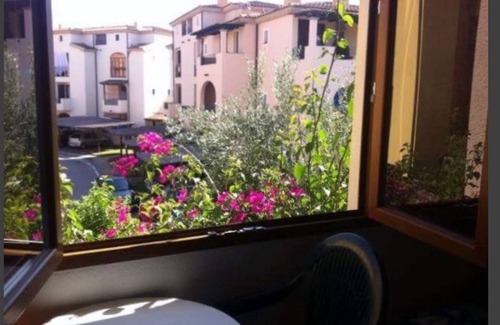 Olbia Apartment | AIRPORT PORT COMM CENTER SHUTTLE BUS WI FI BEAUTY RELAX MASSAGES TEAM BUILDING