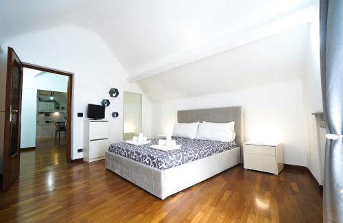 Sestri Ponente Apartment | Airport & Sea, Large Music-Themed Apartment