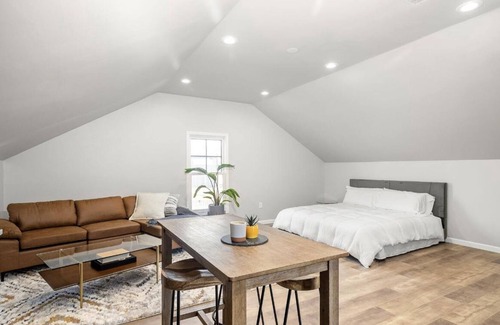 Eagan Park Apartment | Airport Studio
