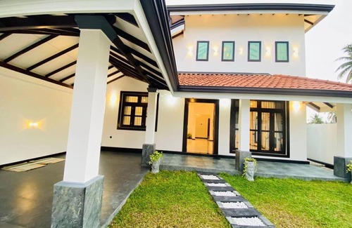 Negombo Villa | Airport Transit Villa Negombo, 10 minutes to Bandaranayake International Airport
