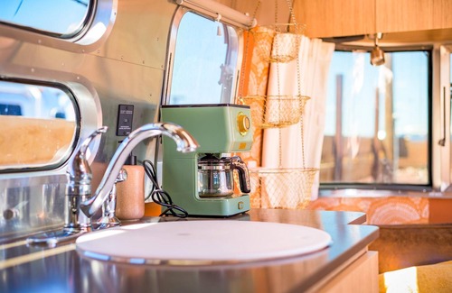 Valle House | Airstream w/Private Hot Tub (Unit D) - 3 Person Airstream with Private Hot Tub