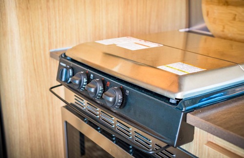 Valle House | Airstream w/Private Hot Tub (Unit D) - 3 Person Airstream with Private Hot Tub