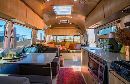 Valle House | Airstream w/Private Hot Tub (Unit E) - 5 Person Airstream with Private Hot Tub