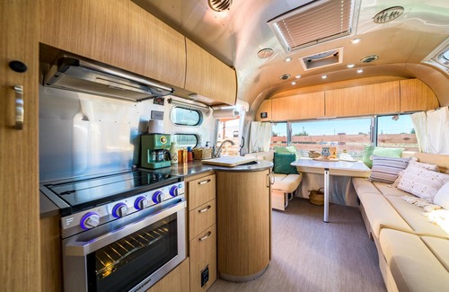 Valle House | Airstream w/Private Hot Tub (Unit B) - 4 Person Airstream with Private Hot Tub