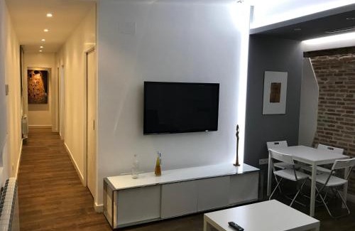 Valladolid City Centre Apartment | AIRVA: Apartamento Duque de la Victoria