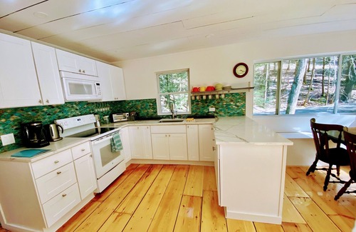 Kerhonkson House | Airy 3BR on the banks of a roaring creek