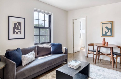 Uptown Apartment | Airy Uptown 1BR w/ Fire Pits & Indoor Pool, nr Beach, by Blueground