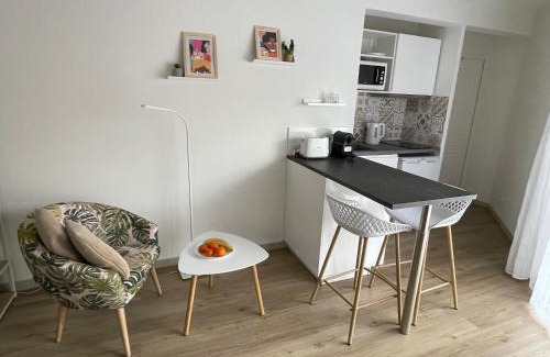 Couronne Urbaine Apartment | Aix Homes "Les Allées Provençales"