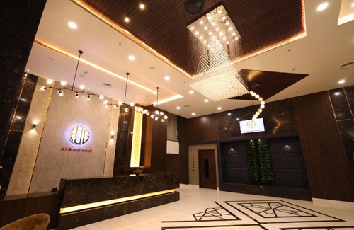 Hampankatta Hotel | AJ Grand Hotel