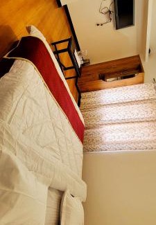 Ooty Bed & Breakfast | AJ Groups B&B Residency