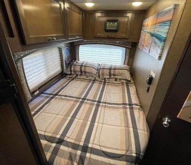 Reseda Other | AJ-XL RV Rental