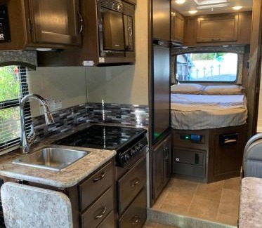Reseda Other | AJ-XL RV Rental
