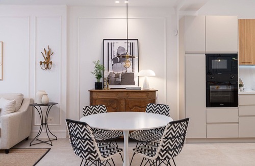 La Trinidad Apartment | AJR Suite Loft - Holiday Apartment in Malaga