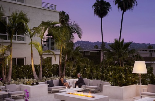 Beverly Hills Apartment | AKA Residences Spacious Duplex Townhouse w/Private Entrance, Kitchen, & WiFi