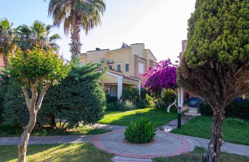 Kemer Apartment | AKDENİZEVLERİ near the sea 3 room 6 person 2 bath