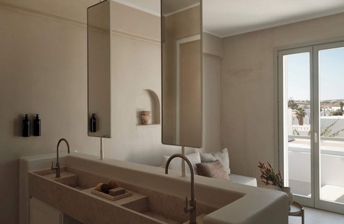 Naousa Hotel | Akria Seaside Suites