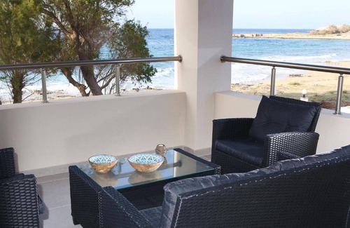 Stavros Apartment | Akrotiri Seaside Project: Beachfront Villa with Seaview, a Haven on the Beach