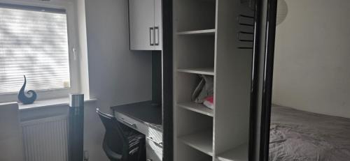 Uxbridge North Apartment | Akshardham