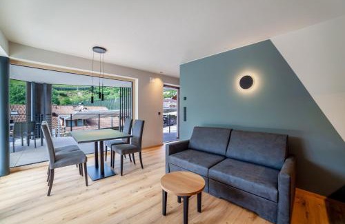 Saltusio Apartment | Aktiv Lodge Meran - Terrace One