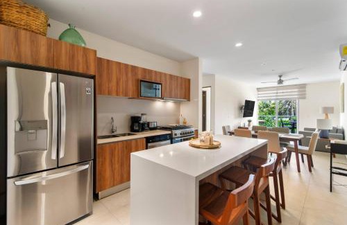 Akumal Apartment | Akumal Bay With Access To The Beach 7 Rooftop Pools