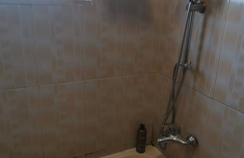 Jabal Al-Hussein Hotel | al monzer