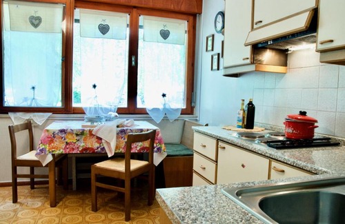 Calceranica al Lago Apartment | Al Sole di TSS' - Cozy Apartment a 20 Metri dal Lago di Caldonazzo - Perfetto per coppie a Calceranica al Lago